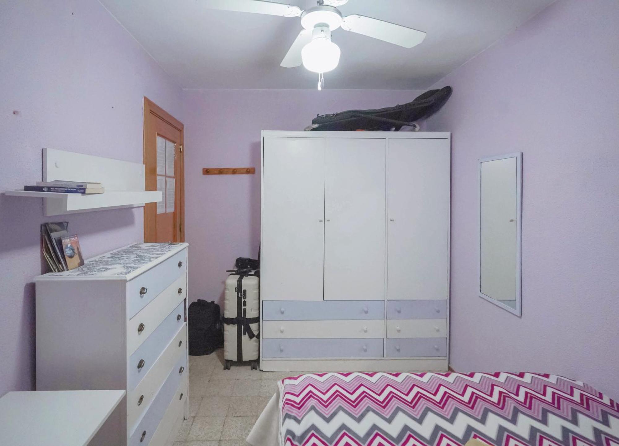 Habitaciones Privadas Con Cama Doble En Sevilla Esterno foto