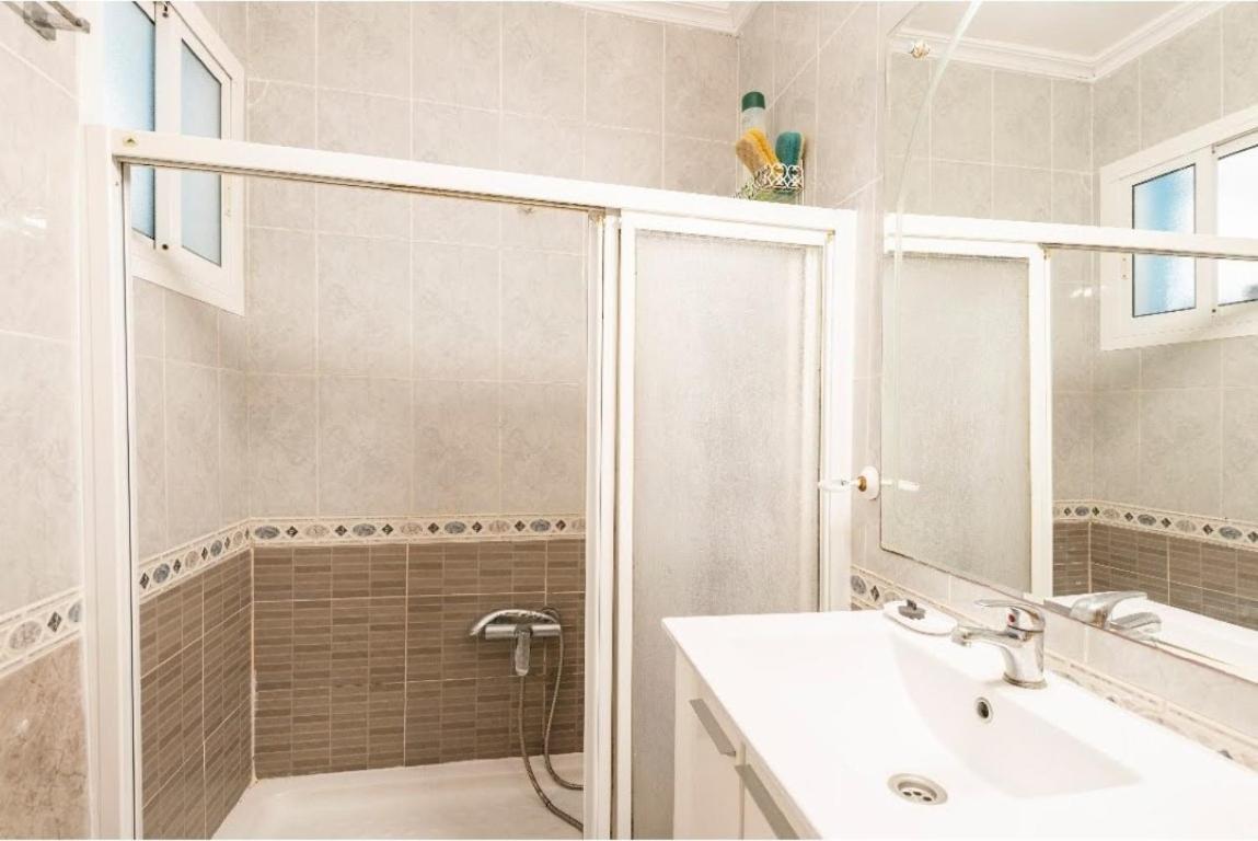 Habitaciones Privadas Con Cama Doble En Sevilla Esterno foto