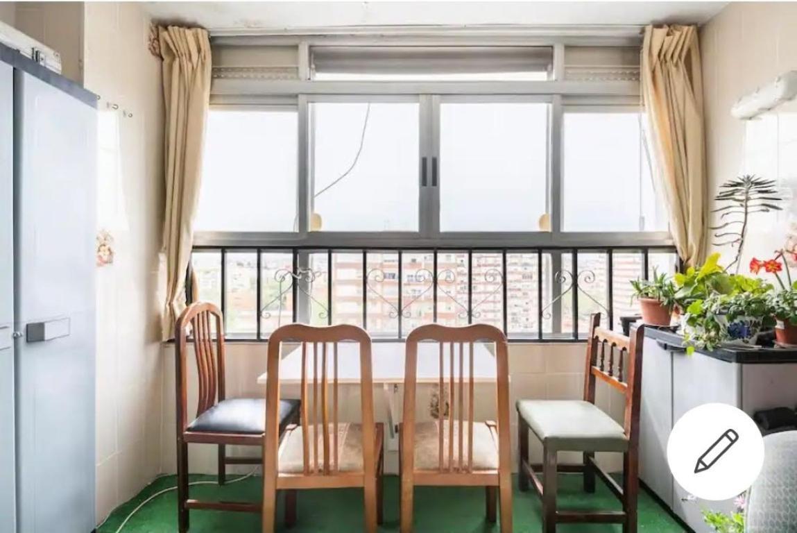 Habitaciones Privadas Con Cama Doble En Sevilla Esterno foto