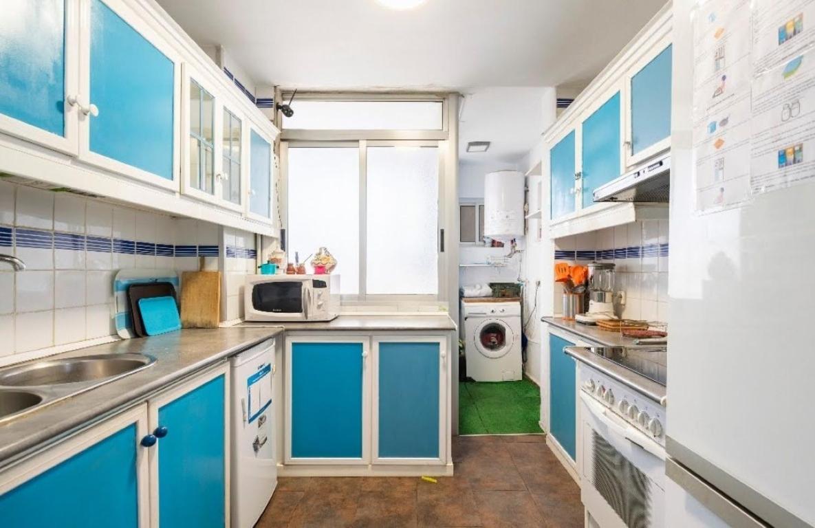 Habitaciones Privadas Con Cama Doble En Sevilla Esterno foto
